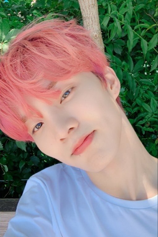 — a thread of ji changmin’s beautiful mole under his lip 