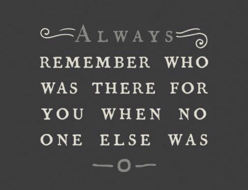 CaitlinAHicks's tweet photo. The circle gets smaller every year but I got a solid few ❤️ https://t.co/nKTxpGZXCS