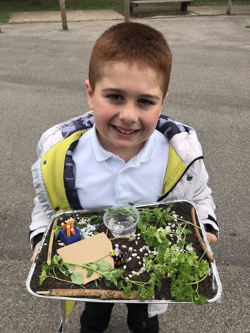 pandasclass's tweet photo. We hear that this panda is now obsessed with hedgehogs! 😃 We are so glad that you enjoyed our hedgehog visit and making your hedgehog garden. 🦔🌿🌼 https://t.co/8EGXeFX8Rz