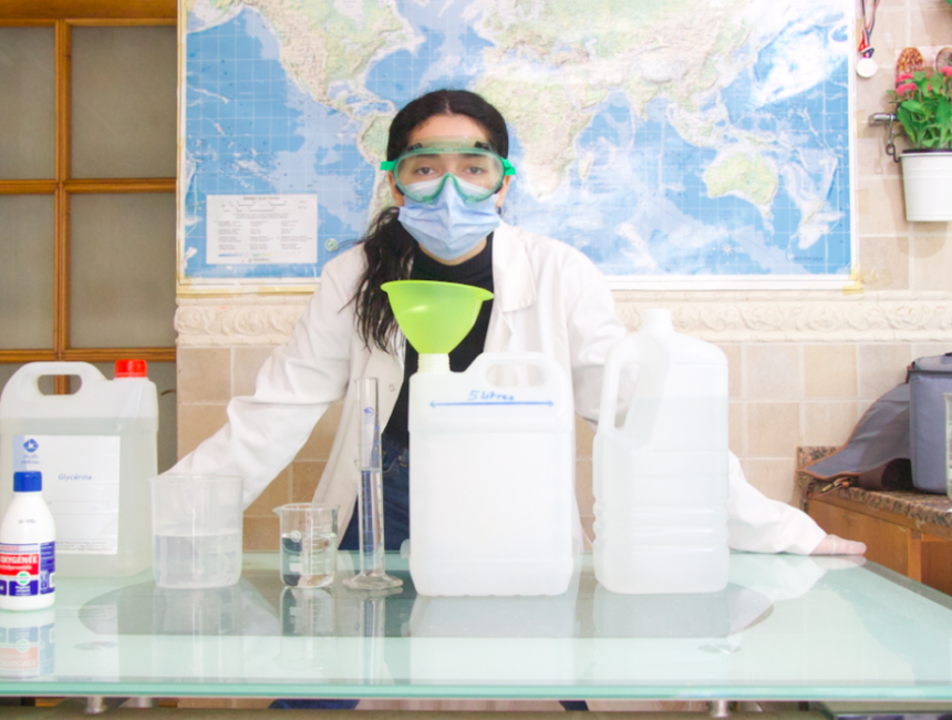 HaileyburyCAS's tweet photo. #CASProjects 655 people watched Sara Y.'s video on "How to make hand sanitiser" on Youtube. And 131 π like!
https://t.co/Du08ZlYTFL https://t.co/wgD8xAWy2X