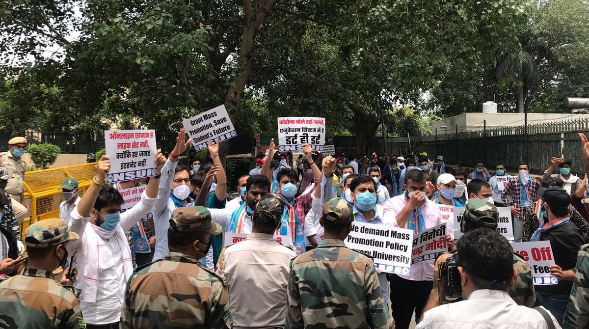 AshishLambaNSUI's tweet photo. Today #MHRD_Gherao by NSUI and Demanded
#PromoteStudentsSaveFuture
#NoExamsInCovid
#WaiveSemesterFee @guptar @Neerajkundan https://t.co/SuwueT0VYx
