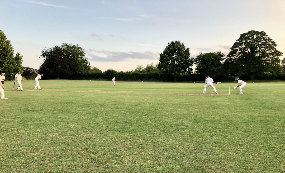 DyrhamCC's tweet photo. The Ds are really missing this place this season and this evening we were due to be hosting the 5th edition of our annual legends T20 match. Hopefully #fortressdoynton will see some cricketing action before long 🤞🏏 🦌#uptheDs #gethegameon #T20 #midweekhereos https://t.co/9un5YKiMLn