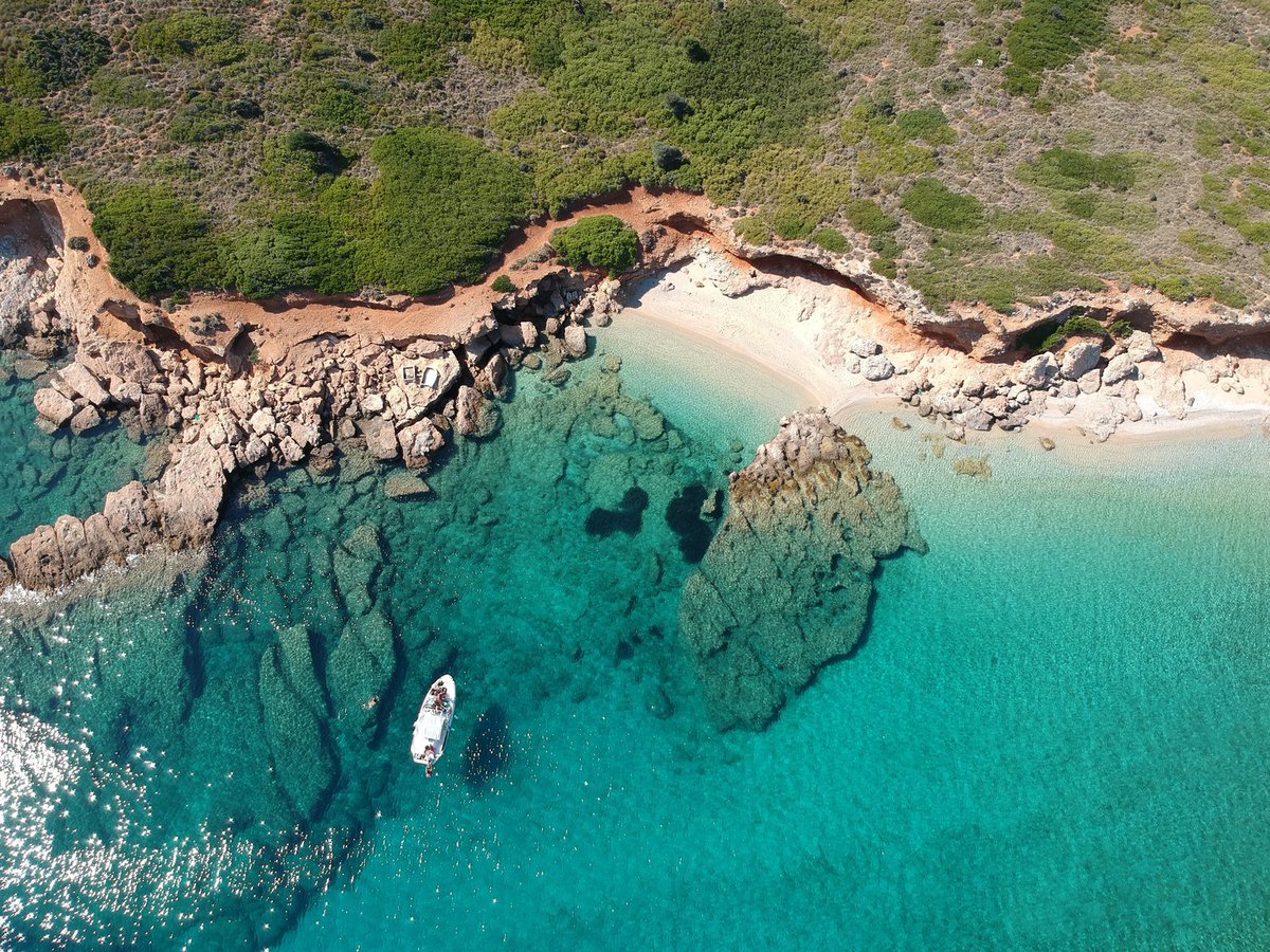 CHICtrendsMag's tweet photo. Este #verano escápate a las mejores #playas de #España, ¡en #barco!🏖️ 
En @Clickandboat_ES encontrarás la embarcación de tus sueños⛵️, con la que podrás recorrer y descubrir los rincones más desconocidos de las #islas y costas🌊😍. 

#clickandboat +info➡️: https://t.co/INagPU2P5o https://t.co/DunDvMshBL