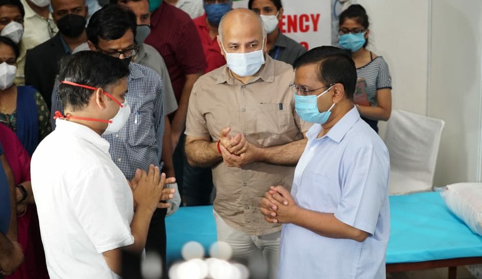 CMODelhi's tweet photo. Hon'ble CM Shri @ArvindKejriwal and Dy CM Shri @msisodia reviewed the preparedness at the 500-bedded Covid Care Centre being set up by Delhi govt at the CWG Village. 

#DelhiFightsCorona https://t.co/5e4cqfIxLo