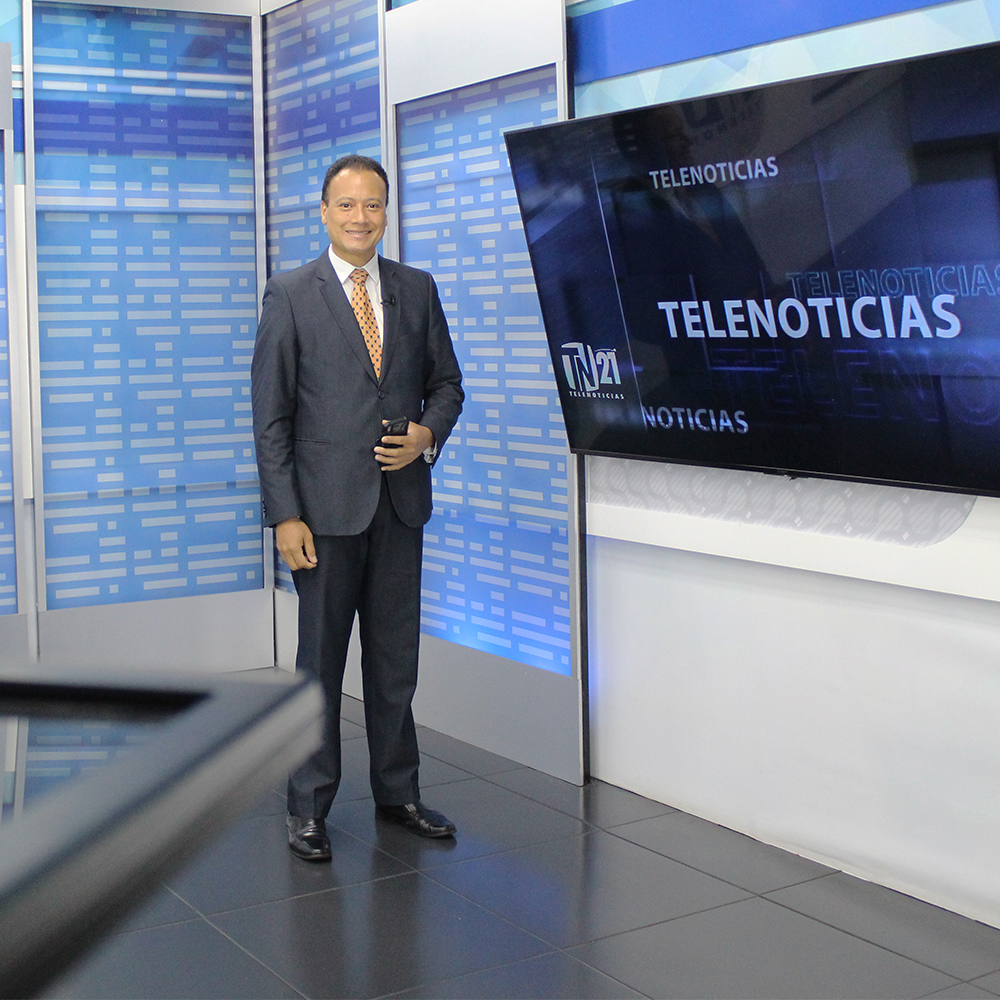 TelenoticiasGMV's tweet photo. ¡Buenos días! 📺🇸🇻 es miércoles 1 de julio, en el inicio de la segunda mitad del año, las últimas noticias en #CadenaMegavisiónAM con @oswaldoruiz21.
📡Señal en vivo por @Canal19SV y @Canal21_SV https://t.co/dP4hiEvrEC