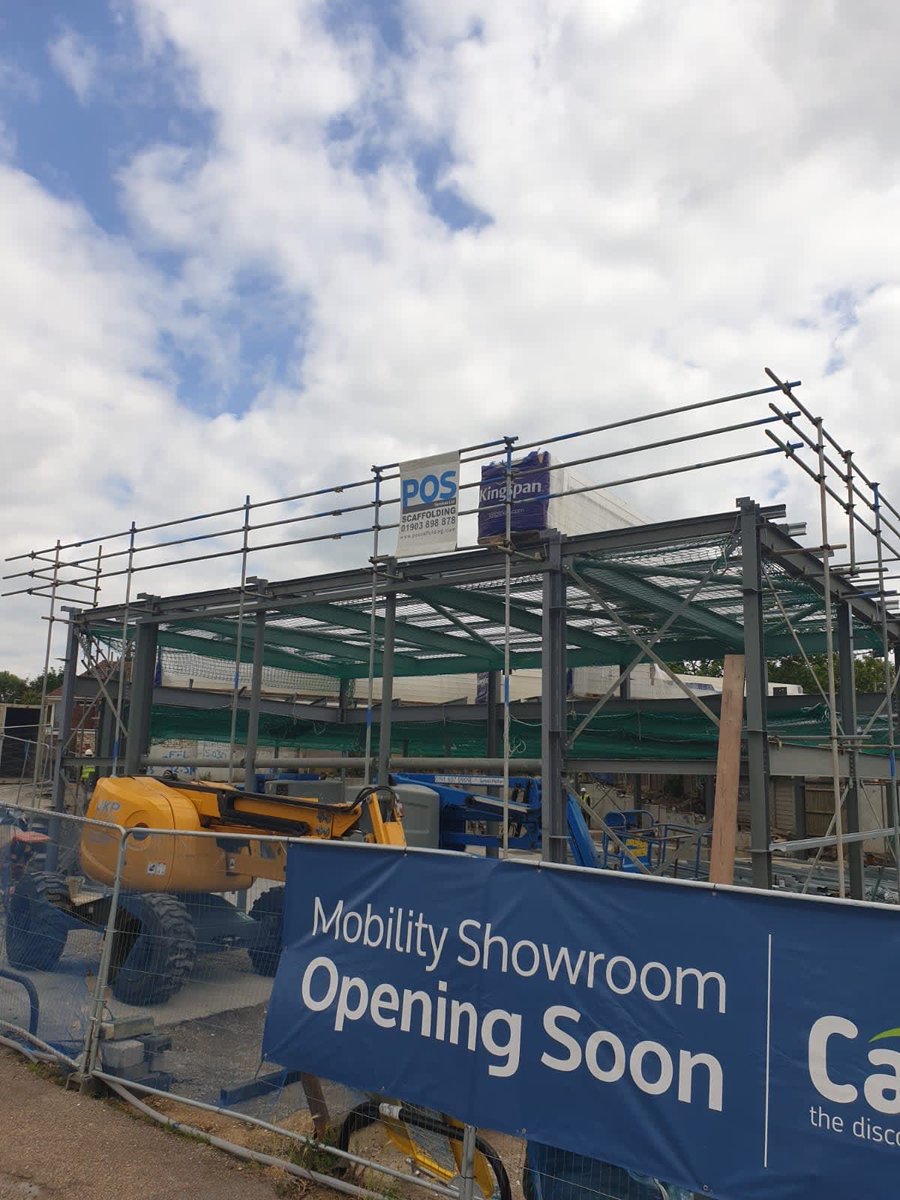 Roof Safe Treble Edge Protection
P and O Scaffolding Services
Call for quote; 01903 898878

#Sussex #Brighton #Worthing #Chichester
#Scaffolding #RoofProtection