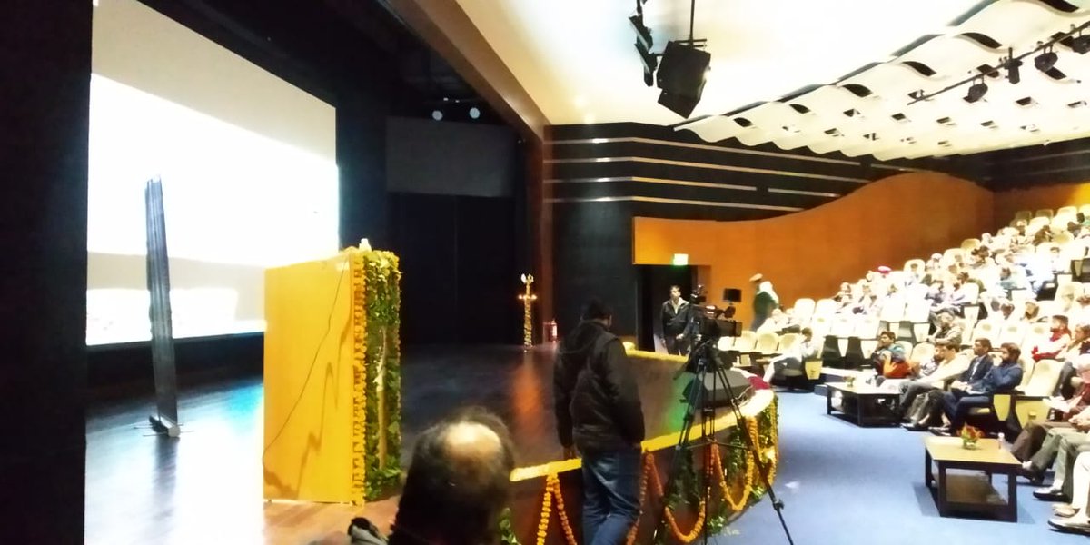 MeMitrc's tweet photo. Year in Review: Memories of Session 2019-20
Student Participated at Manipal University Jaipur in a National Level Hackathon, had great experience with lot of enjoyment. 
@mitrc_alwar
 
@CellAlwar https://t.co/yVhjedb5Bj
