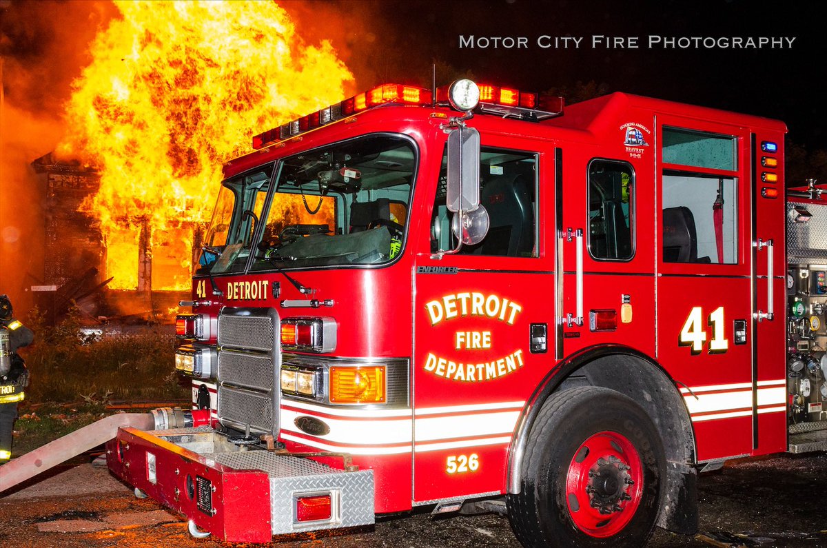 Motor City Fire Photography On Twitter Detroit S Engine 41 Stretched On A Vacant Dwelling Going Throughout St Clair X Mack 6 30 2020