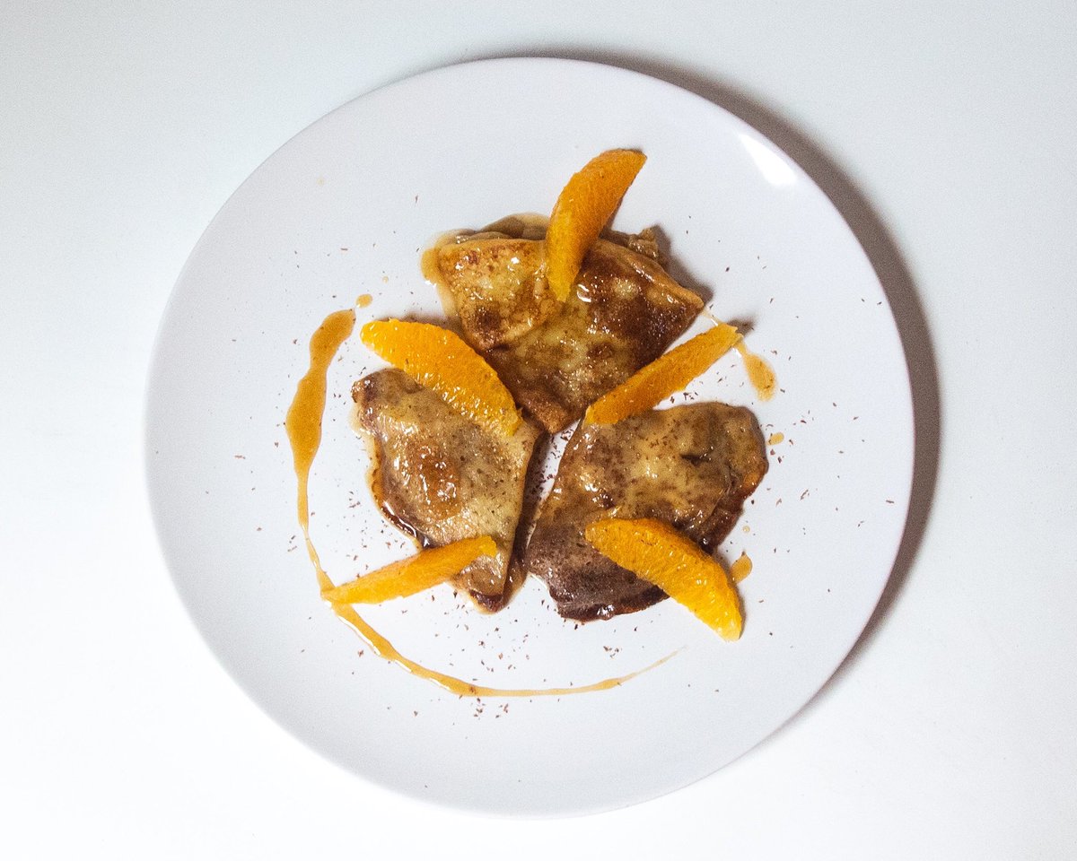 TulipStKitchen's tweet photo. For June, our featured #AnimalBread was in honor of @grittynhl. The world is a little weird right now and Gritty was just the weirdo animal we wanted to celebrate. 

🔥Amaranth-coated Sourdough Boule and Orange Pepper Romesco Sauce 

🔥Cheddar Pretzels with Whiz

🔥Crêpes Suzette https://t.co/Rsp3j5cCXf