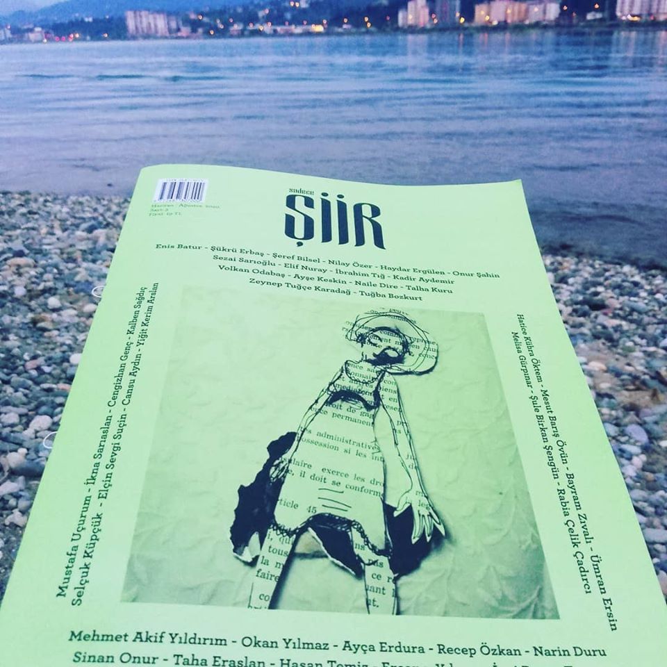 "Ben her şeyden böyle feragat ediyorum. Kendimden bile feragat ediyorum. Ve sanırım sorunun cevabı da burada saklı, ben böyle yaşıyorum, şairin de sonsuzluğa akar gibi korkmadan yaşaması taraftarıyım."

sadece ŞİİR için Sinan Onur'la Ayşe Keskin Söyleşti.