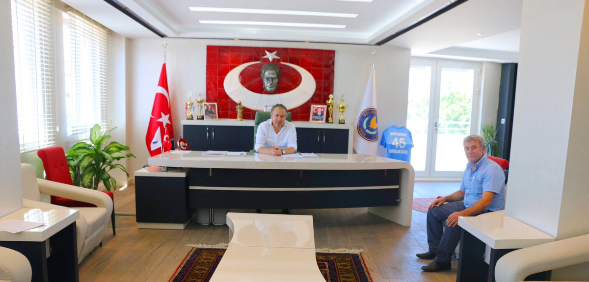 nurullahsvs's tweet photo. MHP İlçe Başkanımız Mehmet Karabulut’u makamımızda ağırladık. 
Selendimizi bir adım daha ileriye taşımak için  istişarelerde bulunduğumuz Başkanımızla tek amacımız her zaman iş birliği içerisinde ki içten,gönülden birlikteliğimizi devam ettirerek milletimize hizmete devametmektir https://t.co/OU3YbXLiTK