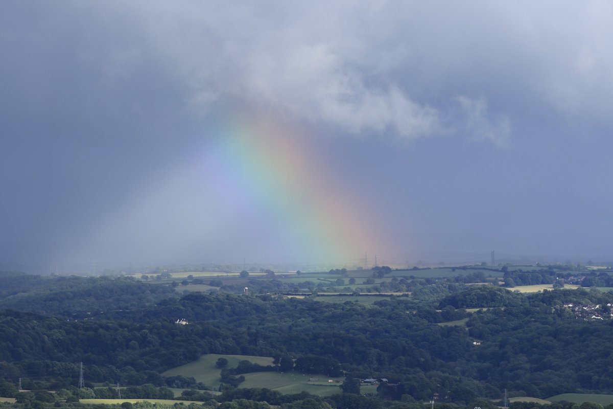 canonman15's tweet photo. Rainbow, side view from the top of The Wrekin, taken last weekend as the showers passed by and the sun came out.
#rainbow #sun #rain #showers #thewrekin #Telford #SHROPSHIRE  @bbcweather @itvwxCentralW #shropshirestar  @itvnews https://t.co/ghpAWMvzQ6