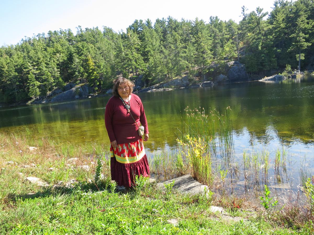 One of the key inequities Indigenous communities face is the continued lack of access to clean  #water in one of the most water-rich countries in the world  https://www.hrw.org/news/2019/10/23/canada-make-first-nations-water-supply-priority