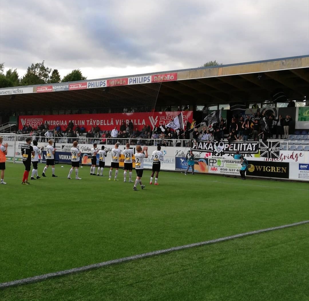 Ottelu on päättynyt lukemiin 1-1, viihdyttävä ja tasainen ottelu. Turvallista kotimatkaa @EsportHonka ja kiitos vierailusta👍⚽️ #fchaka #veikkausliiga https://t.co/XNXLAKSH1R