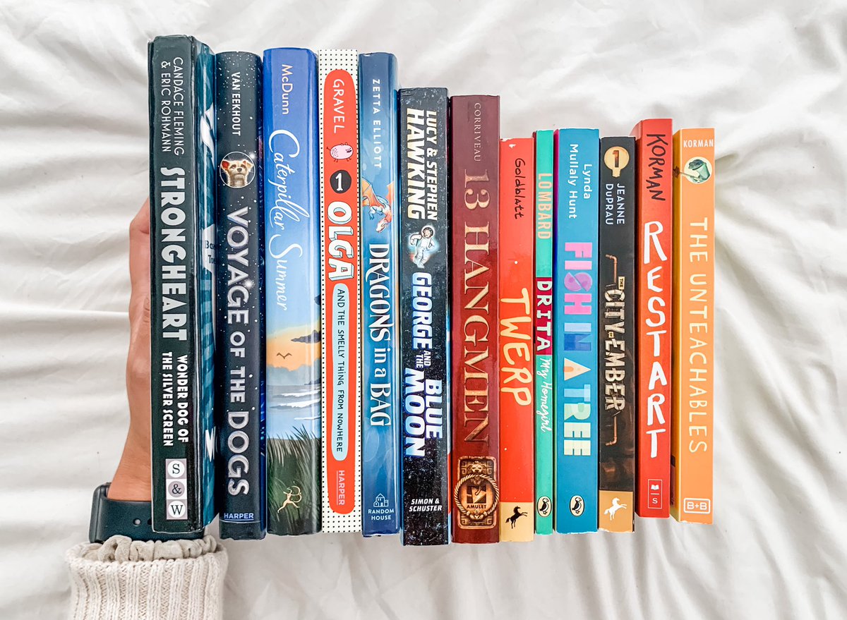 Book deliveries never get old 🤩