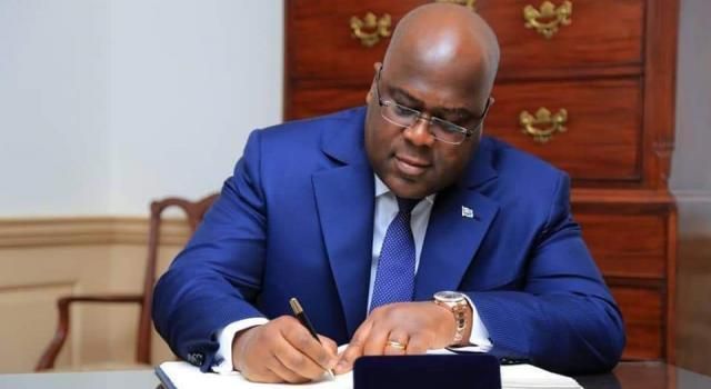 Osare_cd's tweet photo. 🔴 JUSTICE : LE CHEF DE L'ÉTAT SIGNE UNE GRÂCE PRÉSIDENTIELLE

Cet acte autorise la remise de peine restante à exécuter et accorder aux personnes condamnées à une peine de servitude pénale ou des travaux forcés inférieure à 5 ans. https://t.co/OgnkCwhwqm