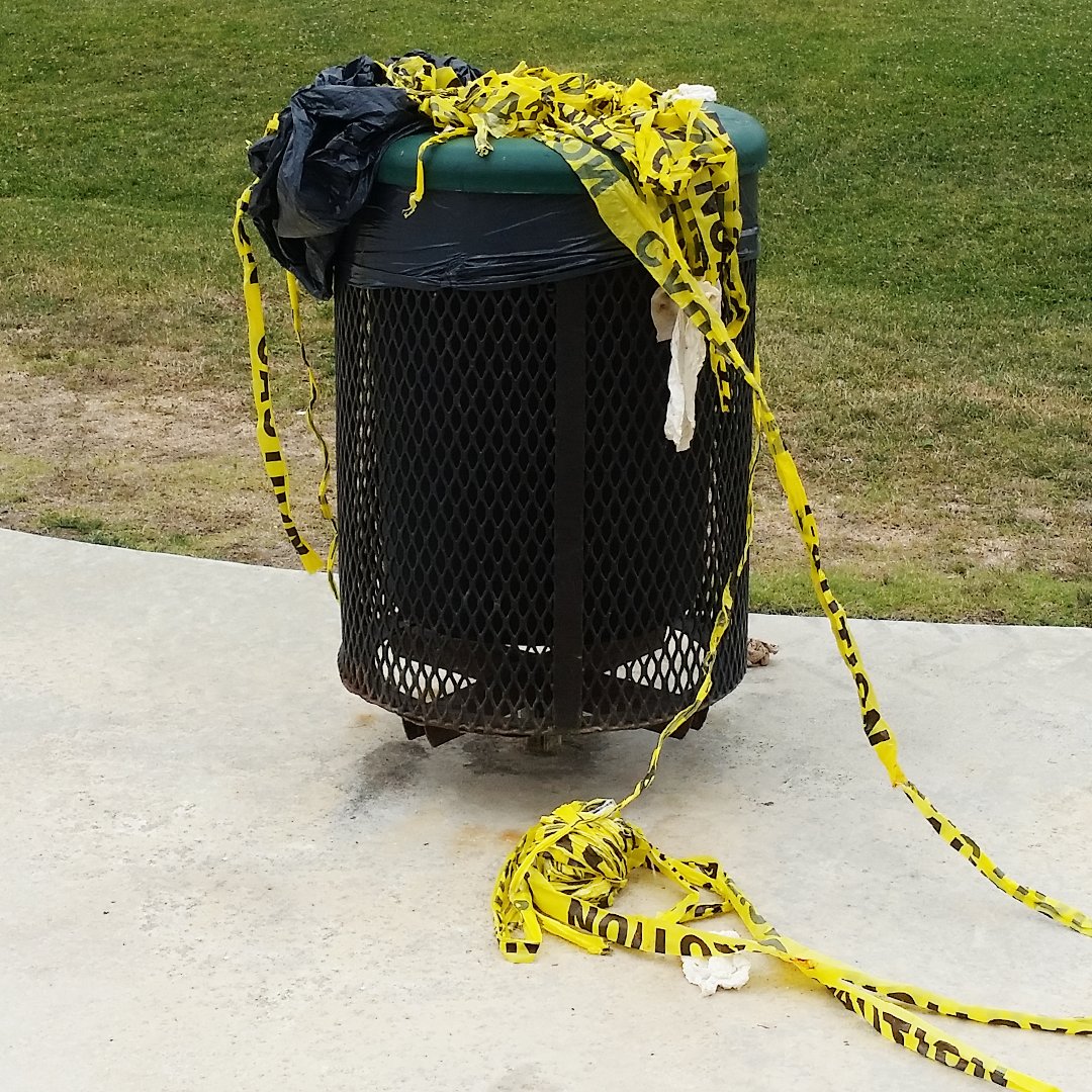 tmticker's tweet image. No #caution: This photo pretty much sums up how serious many take the #COVID19 #coronavirus  safety rules. #CV19 #caution #trash #staysafe