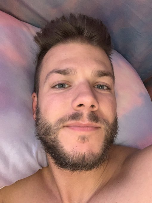 Come say goodbye to my beard, get some fresh content, and chat with me! My onlyfans is free to sign up