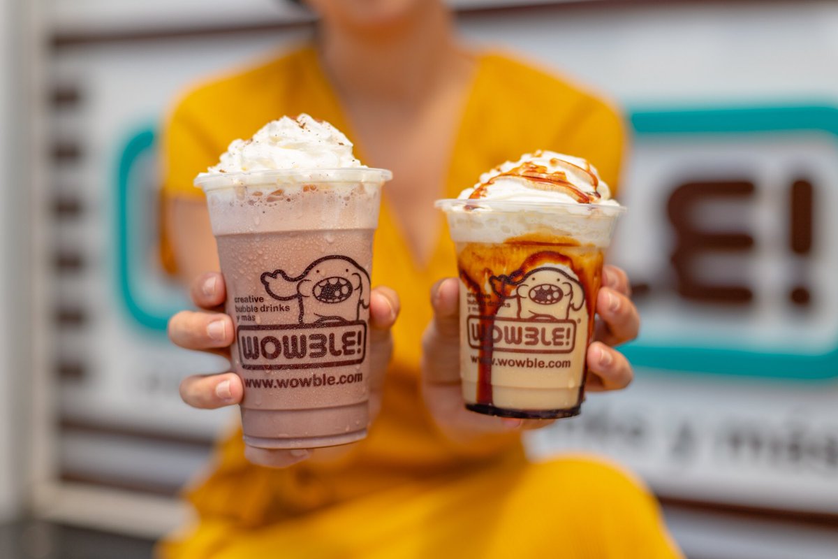 WowbleBubbleTea's tweet photo. Wounty! (Cream de chocolate y coco 🥥 + nata).
Wow Caramel! (batido de caramelo + nata). Fresquitos 🧊 😎

Abre tu #franquicia Wowble! Info@wowble.com
#verano #summer #franquiciaespaña #spain #españa https://t.co/m62YWaIBtC