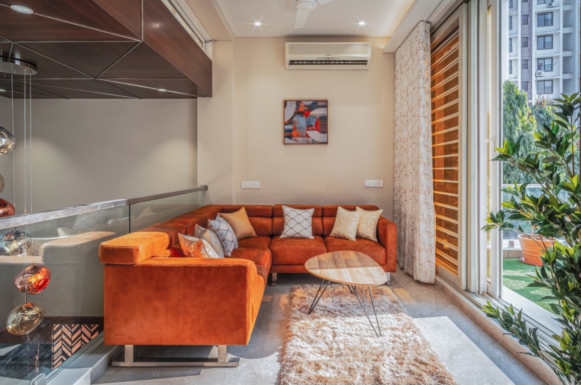 goodhomesindia's tweet image. The perfect spot to bask in the glow of the morning sun, this family relaxation zone opens up to the calming garden view.
Design: @architect.prashantparmar 
#goodhomesmagazine #orangesofa #seating #garden #interiordesign #warminteriors #design #decor