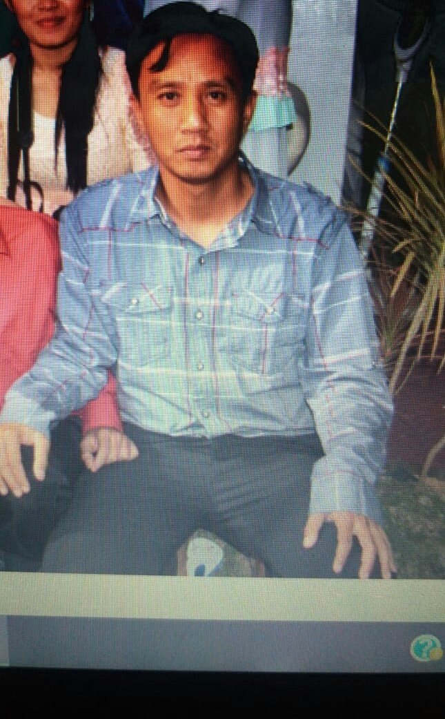 ⚠️ORANG HILANG⚠️

Twitter please do your magic😭
bantu RT🙏

aku sekeluarga besar lagi cari om ku yang pergi dari rumah dari bulan februari kemarin😭
kita udah berusaha cari kemana-mana tapi sampe sekarang belum ketemu juga.
siapa tau ada yang pernah lihat bisa kabarin aku ya...