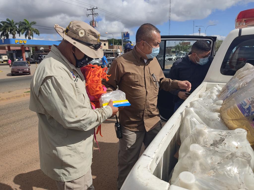 comandosergioh's tweet photo. De la mano de nuestro gobernador @GobJustoNoguera y del presidente del @ISP_Bolivar Franklin Franchi recibimos insumos para seguir dándole la batalle al Covid-19 y proteger a nuestro pueblo 

#IndependenciaYPaz https://t.co/n48rdc3lhI