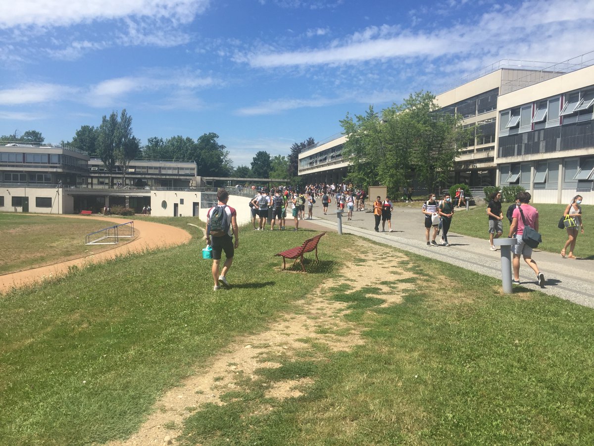 Frank Debouck (@fdebouck) on Twitter photo dernière ligne droite du Concours Centrale-Supélec dernière ligne droite du Concours Centrale-Supélec
