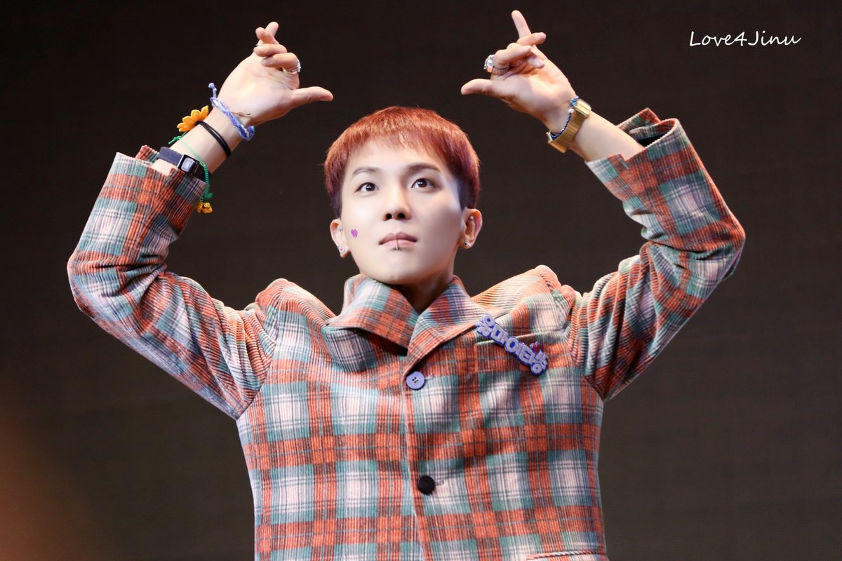 love4jinu's tweet photo. 200630「For MINO」
191101 Fan sign HQ
#MINO
#송민호
#민호
#WINNER
#위너
#WinnerRemember
#Wemember_Remember https://t.co/VBTrAhLaWz