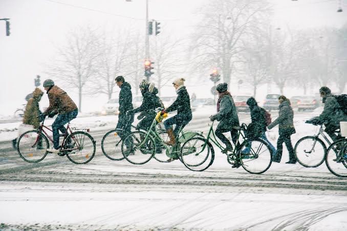 dirkjanjanssen's tweet photo. “Si tuvieramos el clima de Holanda, yo montaría bici también”. https://t.co/MmF6ZiVglD