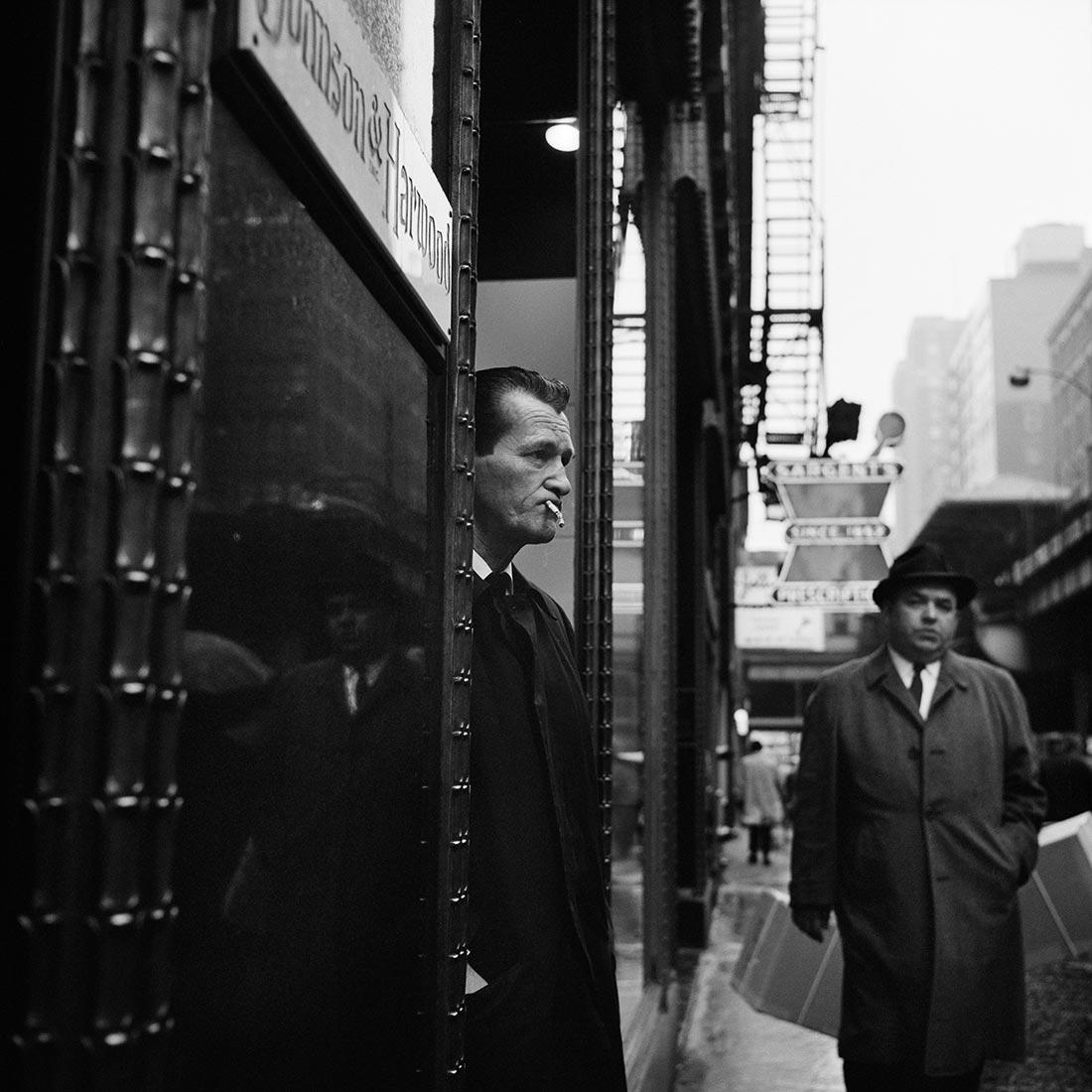 azadisq's tweet photo. March 31, 1966. Chicago, IL
#vivianmaier https://t.co/P4n1aLU3oZ