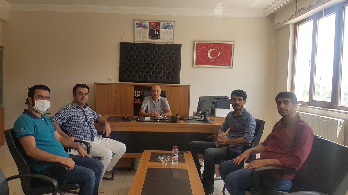 Çavuşlu Yunus Emre Ortaokulunun değerli idarecileri Şehmus AKSOY, Murat YALÇIN, Sinan DURAK ve Ahmet ACAR' a yeni okulumda göreve başlamamı hayırlamak amacıyla gerçekleştirdikleri nazik ziyaretleri için teşekkür ediyorum.
<a href="/CavusluYunus/">Çavuşlu Yunus Emre Ortaokulu</a>