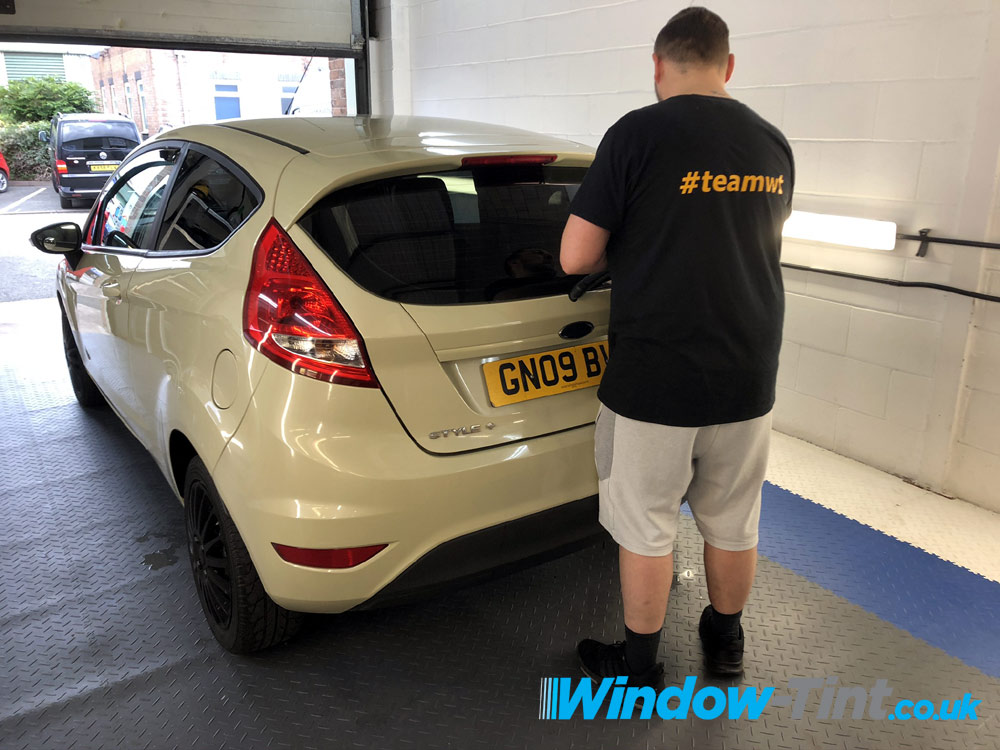 carwindowtint's tweet photo. Ford Fiesta rear windows and sunstrip, tinted in our 5% Carbon film with a lifetime warranty. Before, during and after pics. Find us on River Lane in Saltney https://t.co/lKdmPgXCfv #teamwt #chestertweets https://t.co/fcKQePBXiC