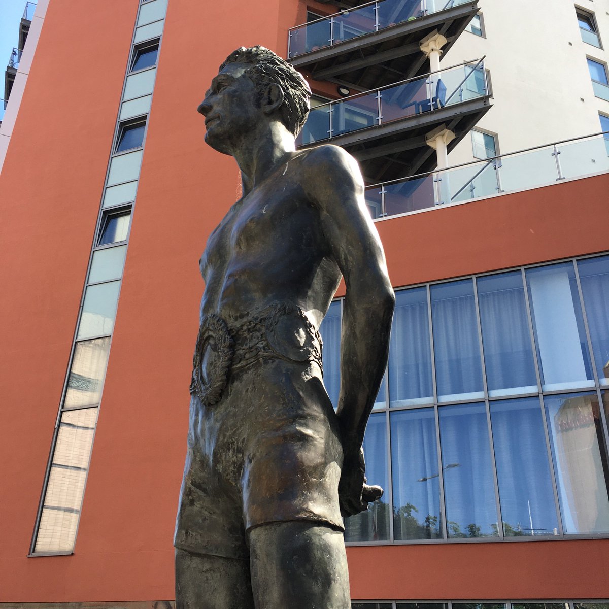 4/14 Newtown was known to outsiders as ‘Little Ireland’. Its most famous resident was ‘Peerless’ Jim Driscoll – the finest of the ‘upright’ boxers. 100,000 people lined the streets during his funeral in 1925.  #SWOS20