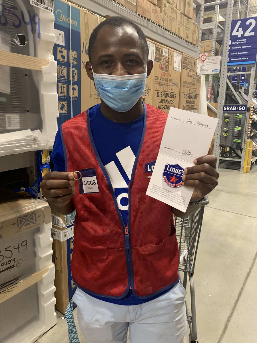 Robin, Lex, Chris all earned Red Stars.     Lisa earned her Bronze Star. All for giving great service!  <a href="/Lowesofjohnson1/">Lowesofjohnsoncity737</a> <a href="/1280Market/">Market 1280</a>