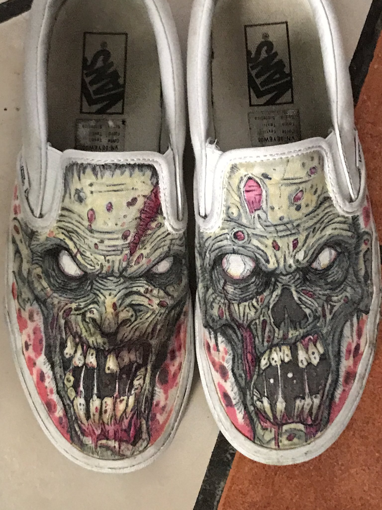 Puis Calzada on Twitter: "Hand Drawn Zombie shoes... #zombieshoes  #handdrawn #vans #shoes #drawing #puiscalzadaart https://t.co/tvqBI6mSa9" /  Twitter
