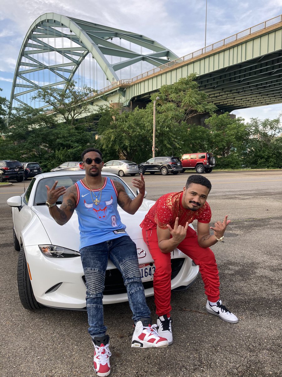 GrandRioMusic's tweet photo. Music Video OTW 🎥🎧

Don’t Waste My Time ft. HardHat Dagu 

#Pittsburgh was too lit this weekend 🔥🔥🔥 https://t.co/4Z2VgHyVsW