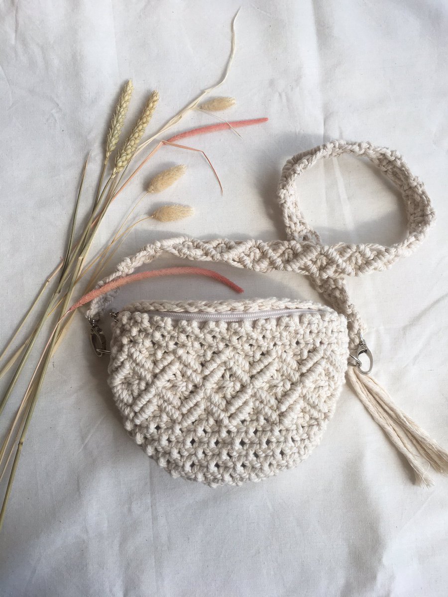 restiariniii's tweet photo. Made in indonesia eheee
Kindly check Rafty.Craft on ig🥰

#madeinindonesia https://t.co/dDETn5rBw3