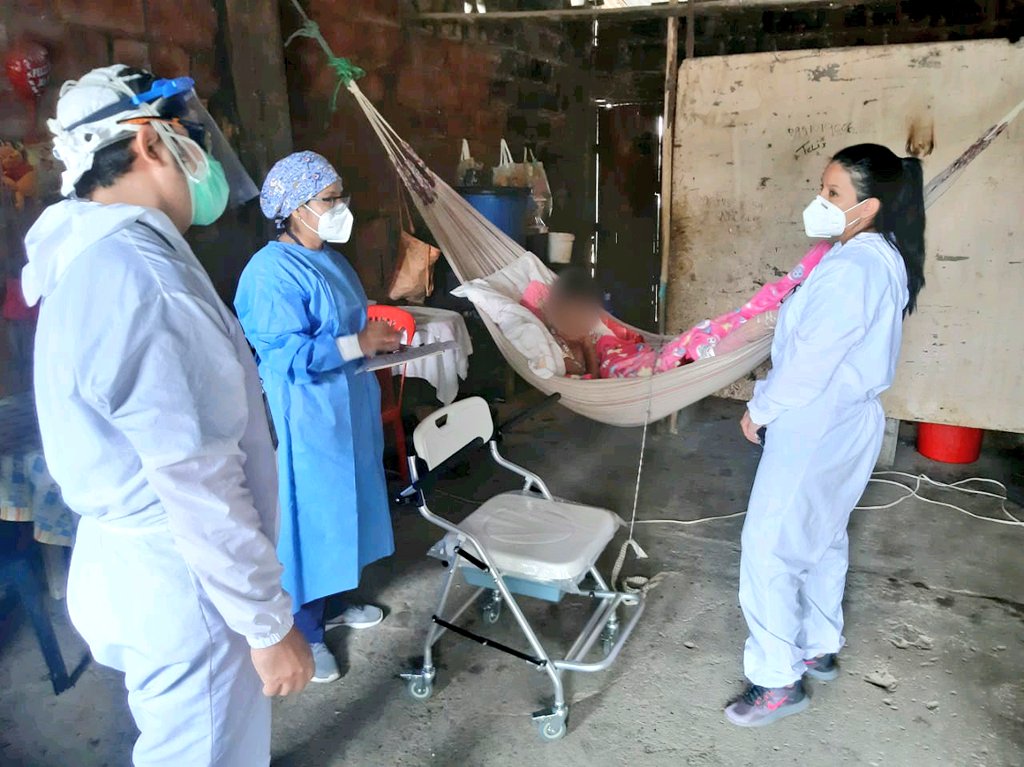DPS_LosRios's tweet photo. #Guayas | El #MédicoDelBarrio y su equipo integral en salud, acude al sector rural Bodeguita y cabecera cantonal de Yaguachi donde entrega ayudas técnicas a personas con discapacidad. #ElGobiernoDeTodos garantiza los servicios de salud a grupos vulnerables y prioritarios. https://t.co/sYY358GSdr
