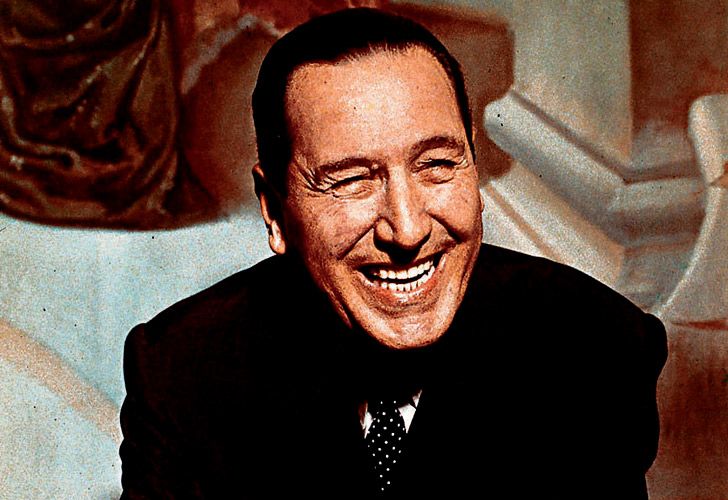 marilinsacnun's tweet photo. “Llevo en mis oídos la más maravillosa música, que es la palabra del pueblo argentino". 

46 años del paso a la inmortalidad del hombre que nos enseñó a honrar a nuestra Patria, a sus trabajador☀️s. Su legado nos interpela a construir una Patria donde quepamos Tod☀️s.

#PerónVive https://t.co/UWNHpUqRpy