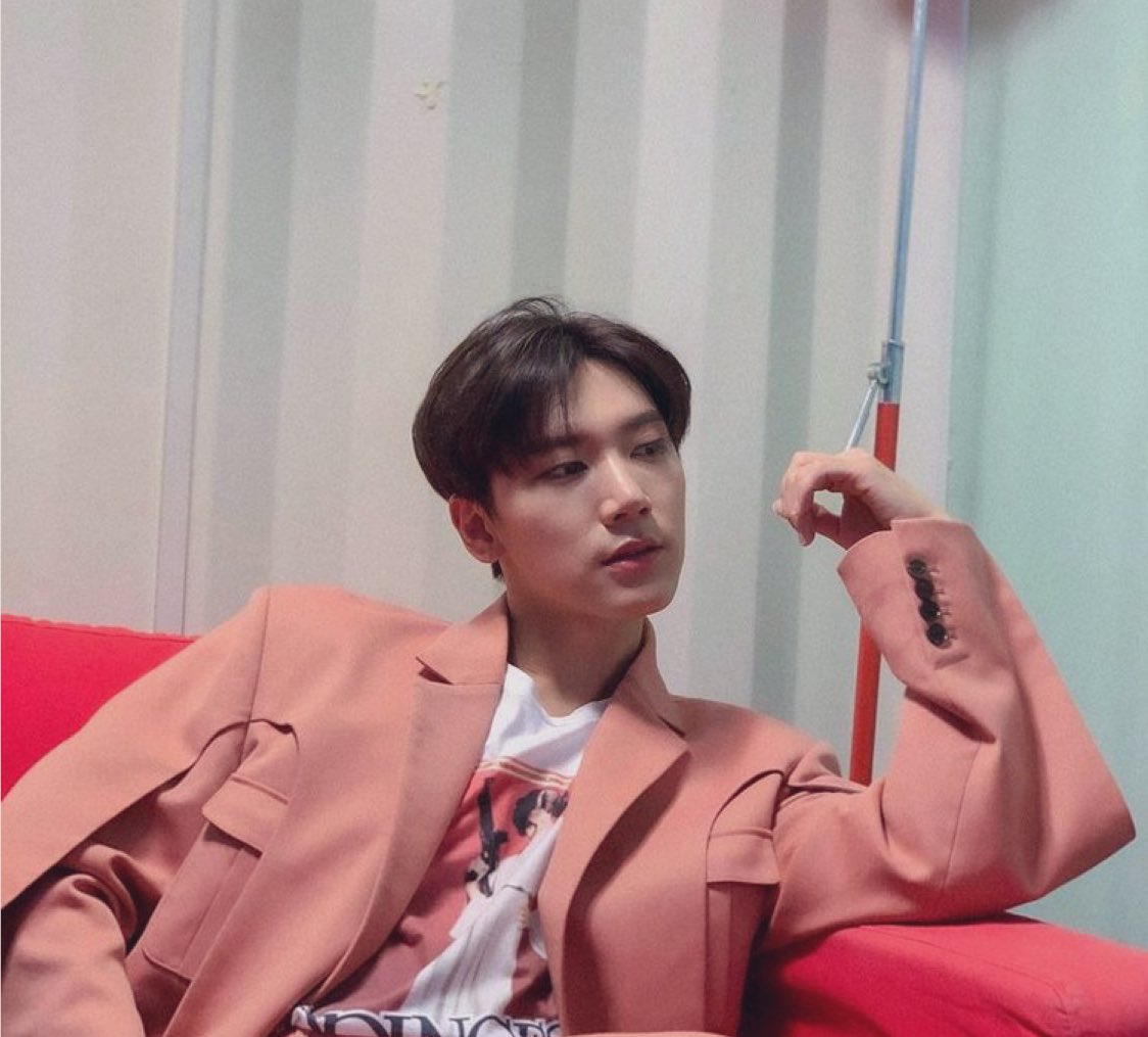 tenn4L's tweet photo. hes just so breathtakingly beautiful😌🖤 #tennct #ten #nct #kpop #tenpics #tenaesthetic #softaesthetic #kpopstan https://t.co/WQ5OpODnDS