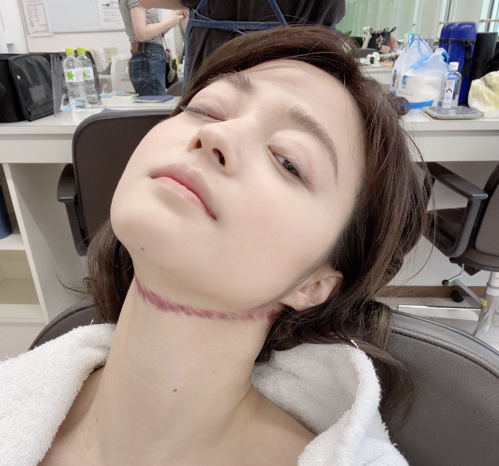 小林涼子 Official Pa Twitter 告知する前に気づいてくださった方も多かったようで 来週7月8日21 時から 特捜9 にお邪魔してます 鍵のかかった密室で あぁ 悲しい 特捜9 T Co Jqb0ayqmpz Twitter