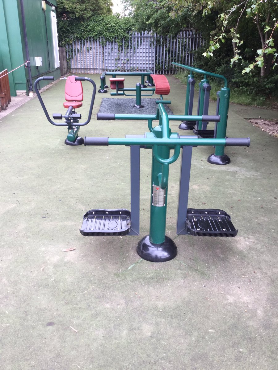 TheRichmondPri's tweet photo. We would like to thank our wonderful @RichmondPfa team! #PFA #School #TeamRichmond We now have an amazing new play area for #KS2 #Thankyou https://t.co/pjDILLGsKp