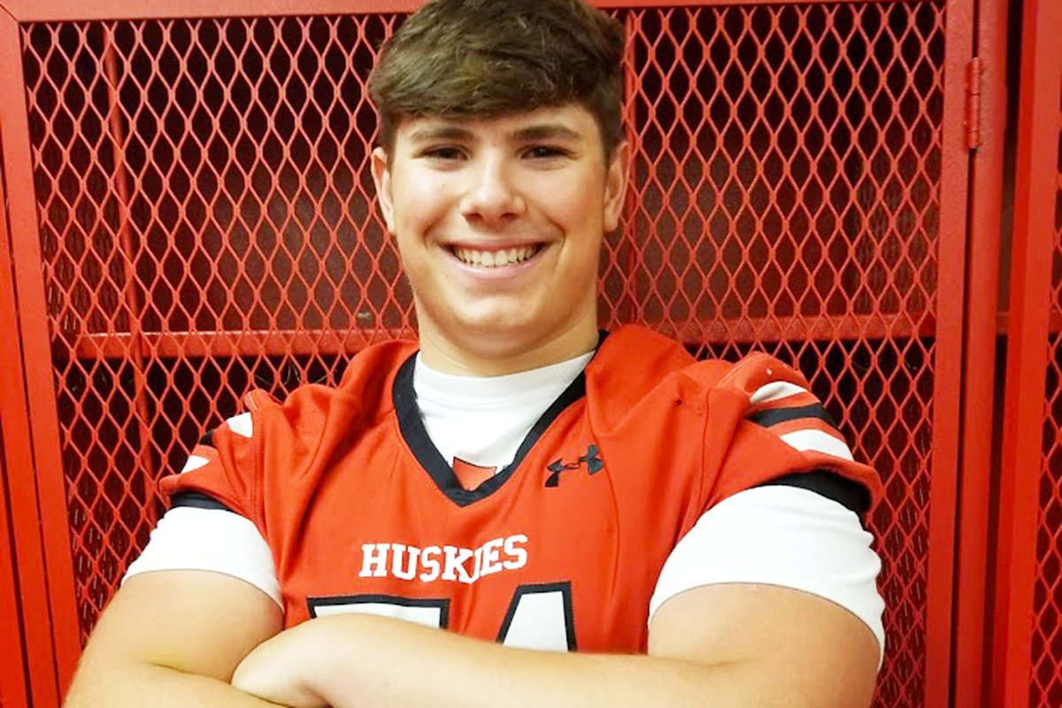 HuskerlandBob's tweet photo. Next great @AuroraHuskiesFB lineman? Could be it's Gage Griffith (74). Could well be. #nebpreps #aurorahuskies @HuskyStrength @AuroraHuskies https://t.co/2hdJZSV3uR