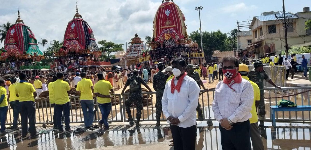 BJD4Puri's tweet photo. ମହାପ୍ରଭୁ ଶ୍ରୀଜଗନ୍ନାଥଙ୍କ ବାହୁଡ଼ା ଯାତ୍ରା ଅବସରରେ ରାଜ୍ୟ ଯୋଜନା ବୋର୍ଡ ଉପାଧ୍ୟକ୍ଷ @BurmaSanjay ସମସ୍ତ ଭକ୍ତ ଶ୍ରଦ୍ଧାଳୁ ତଥା ଜଗନ୍ନାଥ ପ୍ରେମୀଙ୍କୁ ଶୁଭେଚ୍ଛା ଓ ଶୁଭକାମନା ଜଣାଇବା ସହିତ ସମସ୍ତଙ୍କର ସୁଖ ଶାନ୍ତି ଓ ସମୃଦ୍ଧି କାମନା କରିଛନ୍ତି।
@Naveen_Odisha 
@bjd_odisha https://t.co/znUtmfBOMB