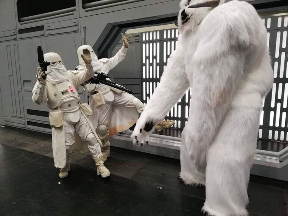 Woah! That's a B I G Wampa!

<a href="/501stBF/">501st Blizzard Force</a> <a href="/KraytClanDetach/">Krayt Clan Detachment</a> #AustrianGarrison
#501st #StarWars #WampaWednesday