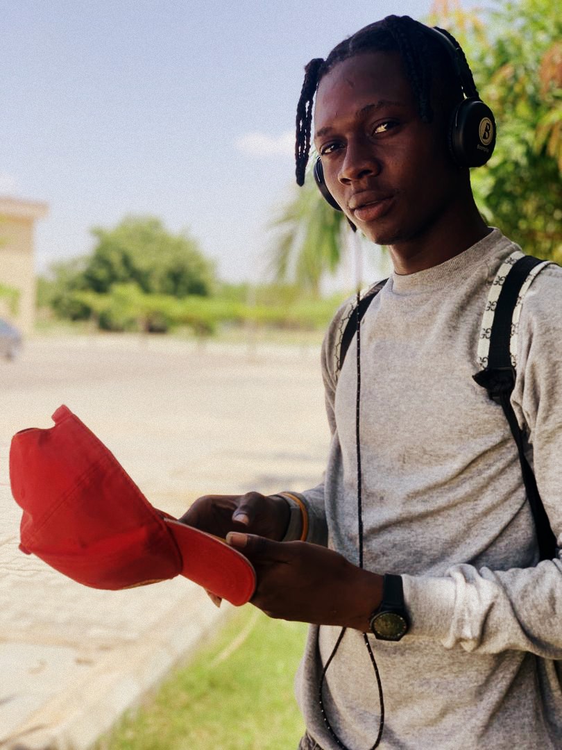 DjKhrizzie's tweet photo. Happy new month ❤️
.
.
.
#The_Plug🔌
#MusicMixographer🎶🔊 https://t.co/C8p4t2RtMn