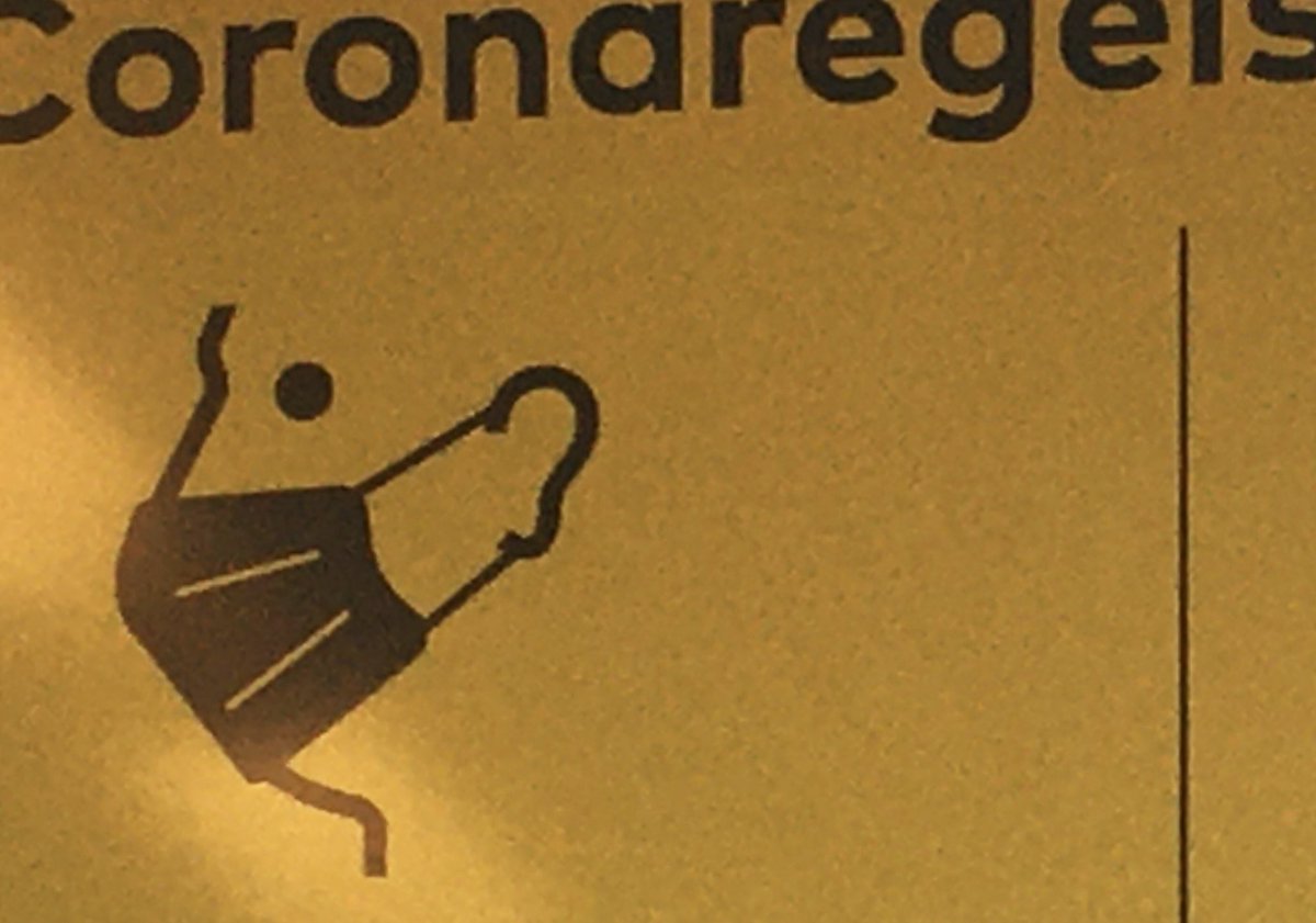Ruud_Uden's tweet photo. Even iets live uit NL: Is dit nou zo’n beroerd design, of ligt dat echt aan mij? #mondkapje #Corona #Arriva #design #designthinking #trein https://t.co/KKHnmItXBz