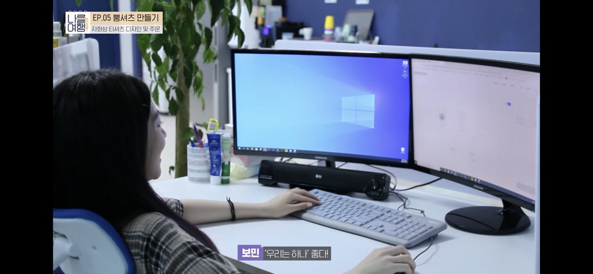 EverGreenRSQ's tweet photo. #뿡셔츠 

이번편 너무 재밌었어요..ㅋㅋ
뿡셔츠 디자인 너무 좋아요
초상화가 너무 맘에 들어요!! https://t.co/REkv7De4bD