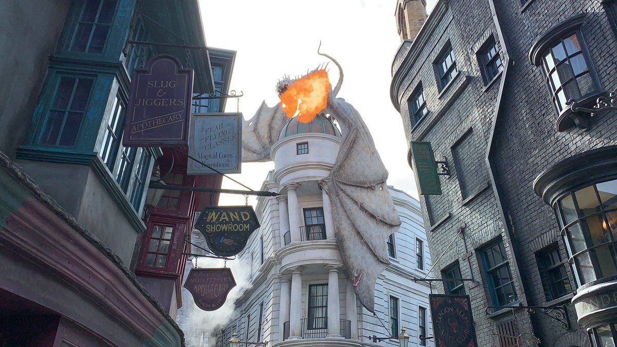 Grateful4Disney's tweet photo. Love this place 🥰💗🧙🏻#universalorlando #HarryPotter https://t.co/lGCcNsi0HT
