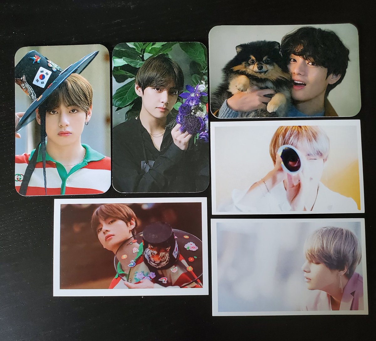 hotteok_pwr's tweet photo. 💫 -- Worldwide BTS Giveaway --💫

💜 BT21 Tata pencil case
💜 3 high gloss PCs and 3 lomo PCs

To enter:
- follow, retweet, and like 
- (optional) reply with your fav song by Taehyung and tag @BTS_twt 🤩

Ends 7/3 @ 10pm CT

Good luck! 🥳💜 https://t.co/1jrc9AooKJ